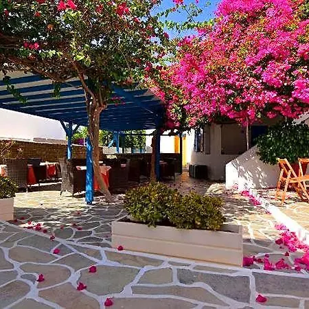 Marinos Parikia (Paros)